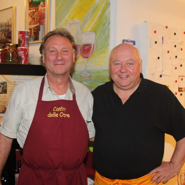 Die Cantina delle Ombre ist Ihr Spezialitätengeschäft für Weine Öle und Salze in Lübeck. Wir führen Kochkurse und Kochevents zu verschiedenen Themen durch und Bringen Ihnen die internationale Küche näher.