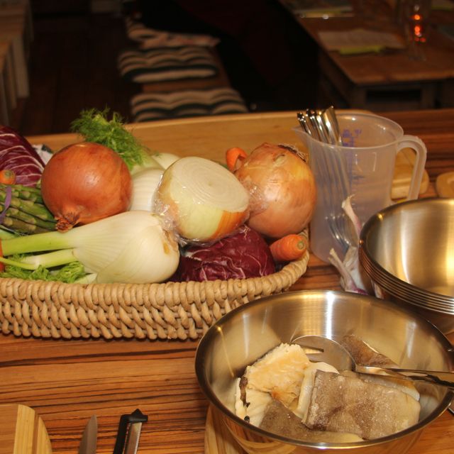 Die Cantina delle Ombre ist Ihr Spezialitätengeschäft für Weine Öle und Salze in Lübeck. Wir führen Kochkurse und Kochevents zu verschiedenen Themen durch und Bringen Ihnen die internationale Küche näher.